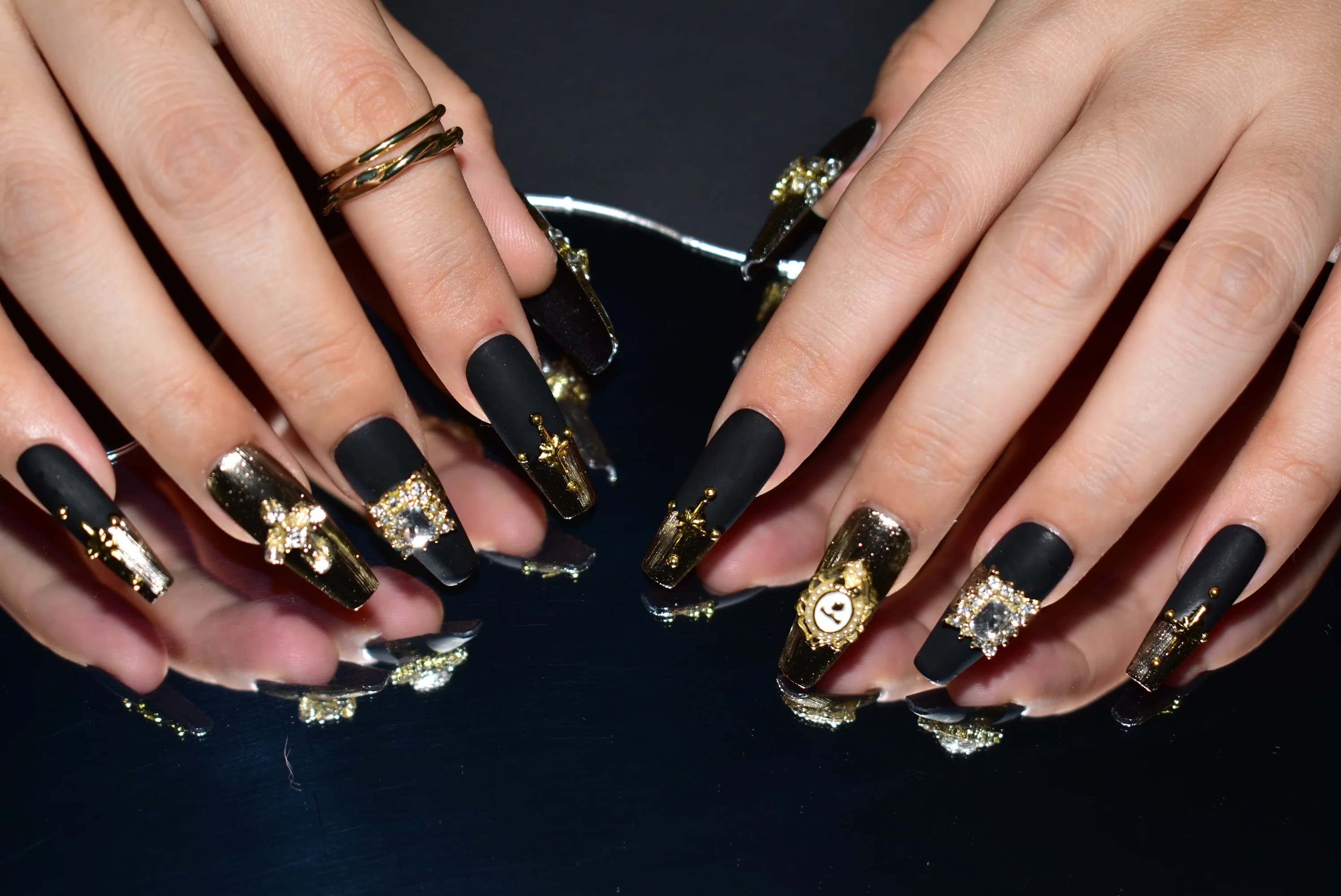 Precision manicure at NAILS 2K
